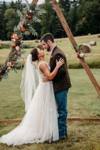Wedding at The Hayloft on the Arch, Vernon Center, New York